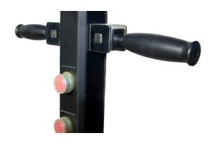 détail des poignées du ventilateur/brumisateur d'extérieur OFresh 180 cm en situation