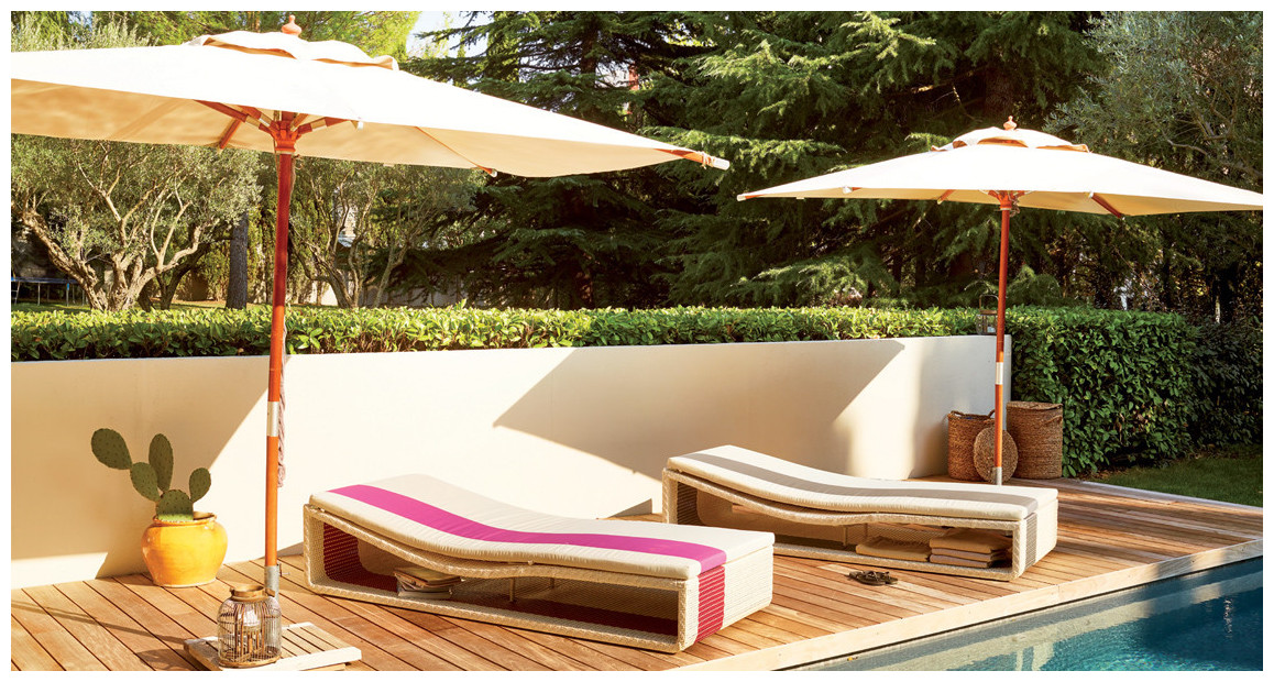 bain de soleil en résine tressée summertime  hémisphère en situation