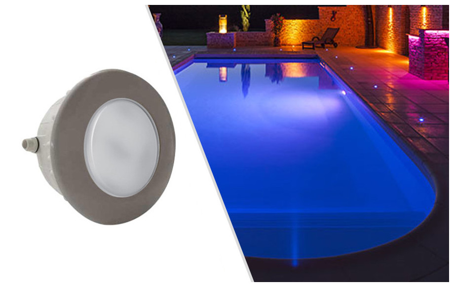 projecteur led rgb gris pour piscine béton et liner Astral en situation