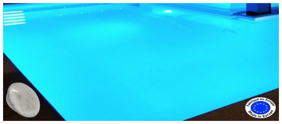 lampe lumiplusPAR56 blanche pour piscine ambiance