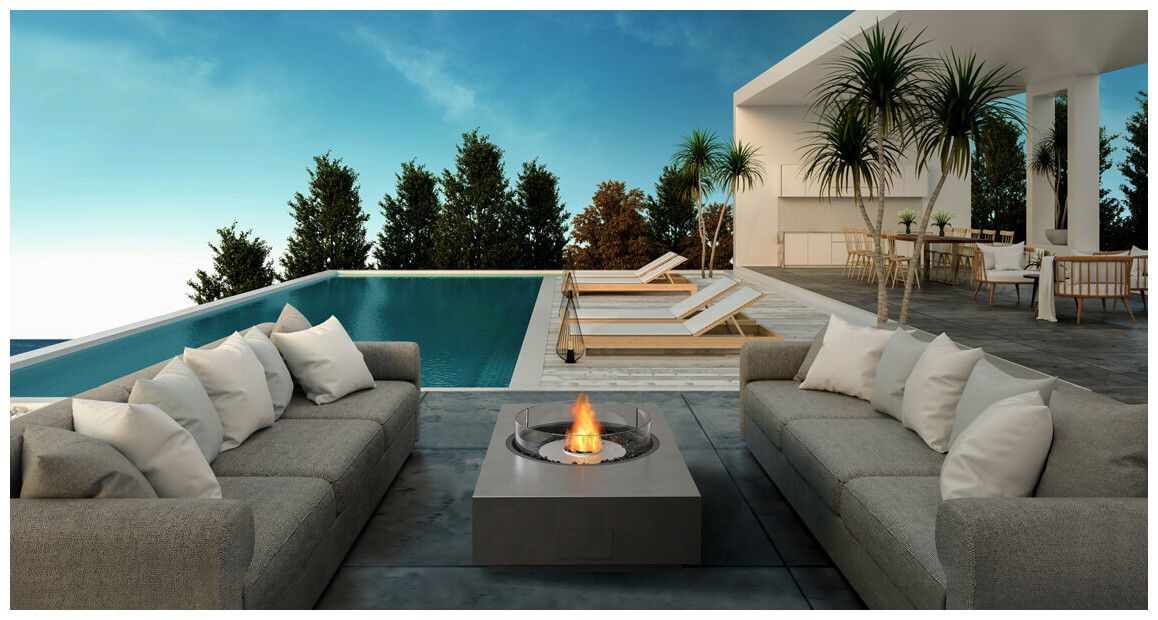 cheminée à l'éthanol au bord d'une piscine ecosmart fire Martini 50