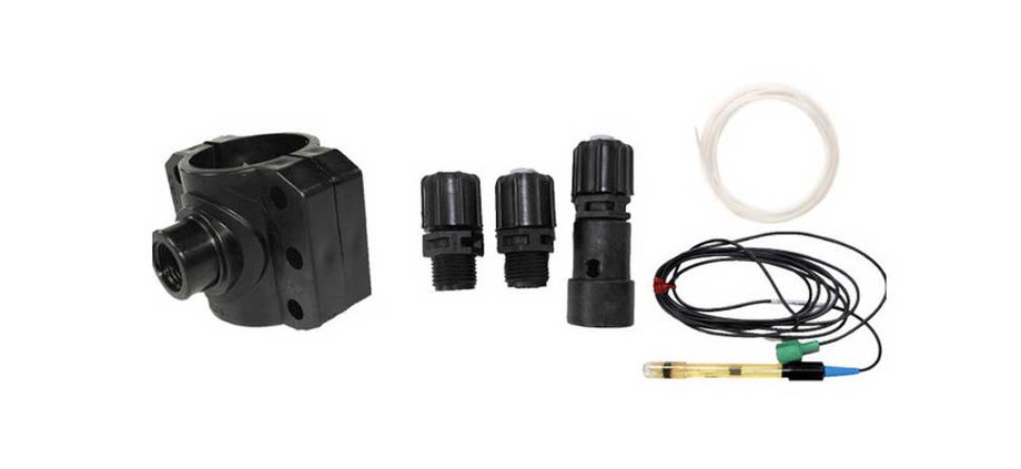 contenu du pack électrolyseur et régulateur pH First O Clair en situation
