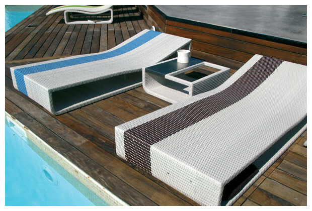 bain de soleil summertime blanc et bleu piscine center 1432050872