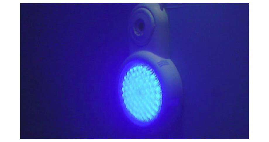 kit d eclairage a leds rvb a fixer sur buse de refoulement pour piscine piscine center 1474983220