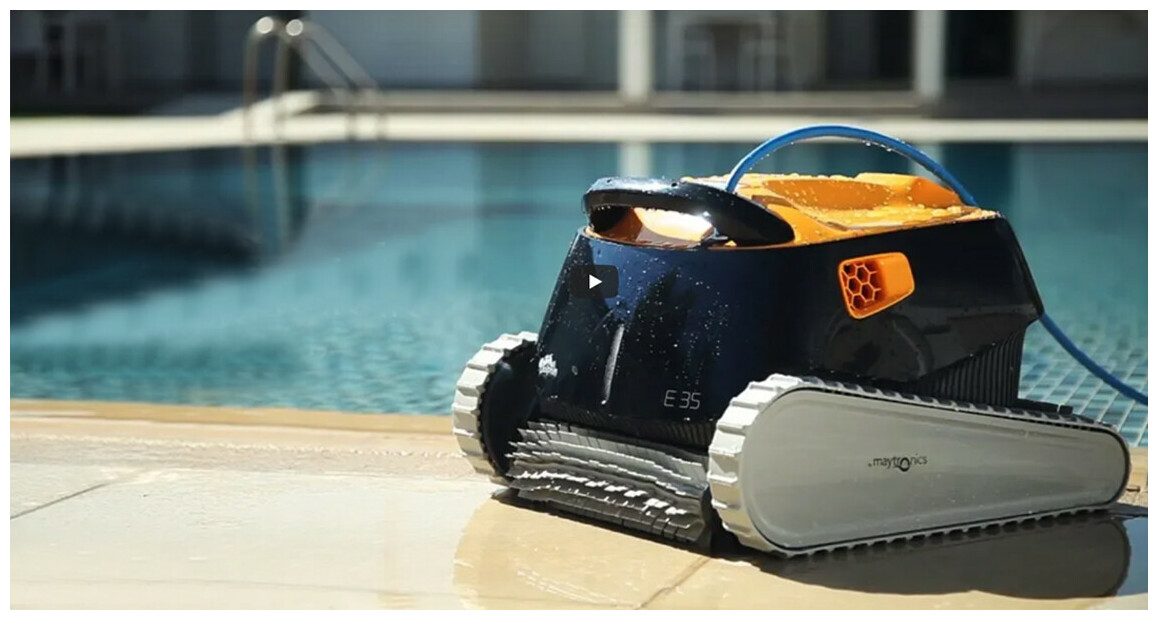 robot nettoyeur de piscine Dolphin E35 en situation