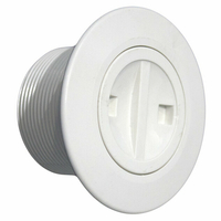 Prise balai pour piscine béton