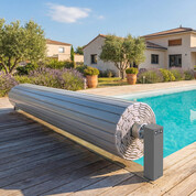 Volet piscine Linea Cover Light : de l'automatique vers la batterie